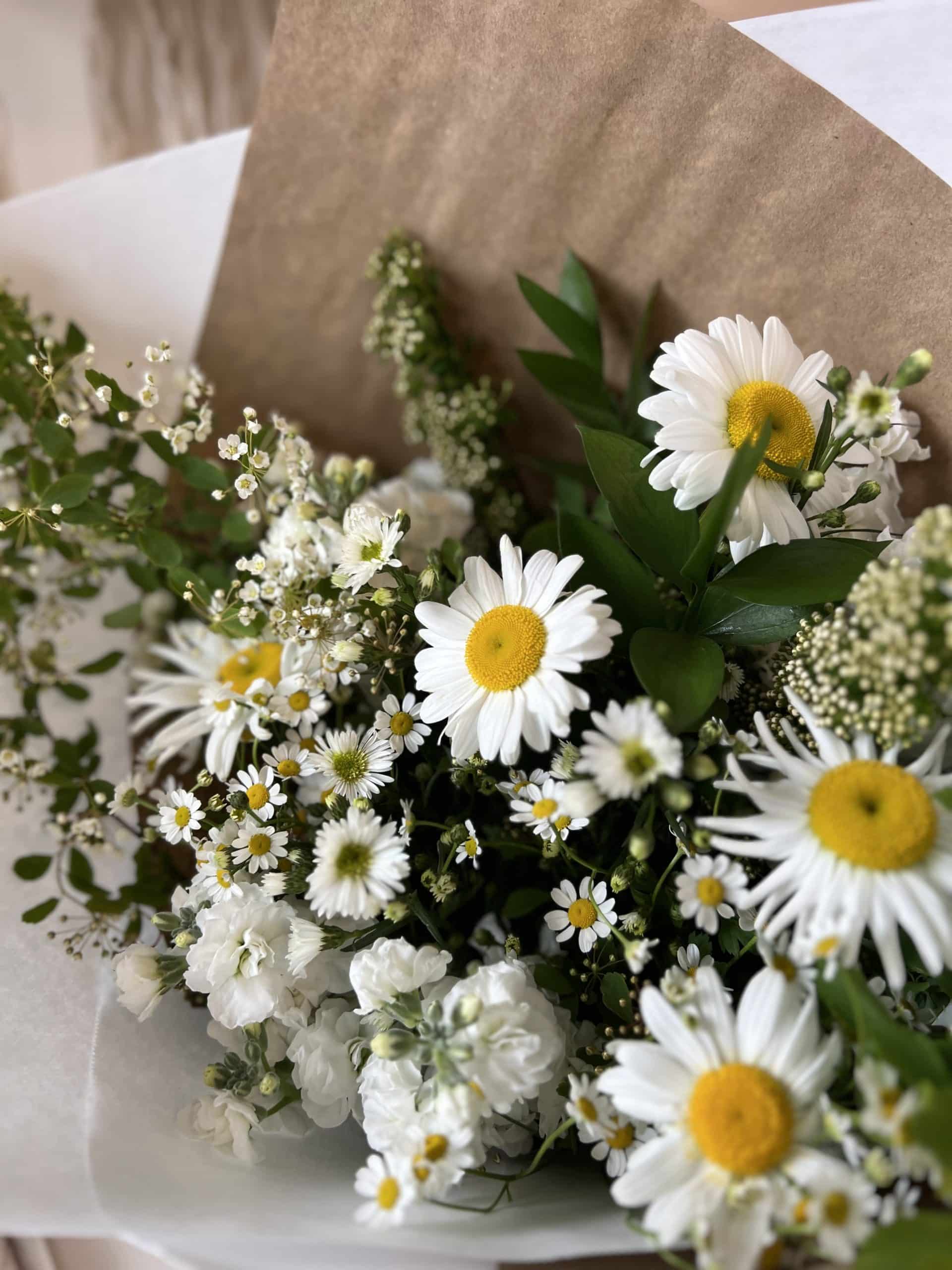 Bouquet de fleurs blanches - Le jardin de Mathilde